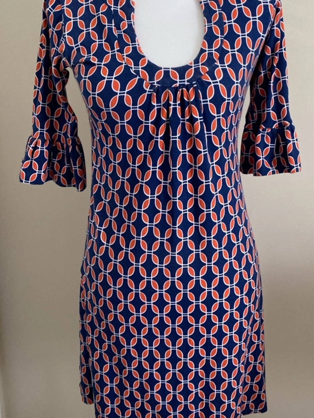 Tracy Negoshian White Label Care Tag with Subtle Coral and Navy Print